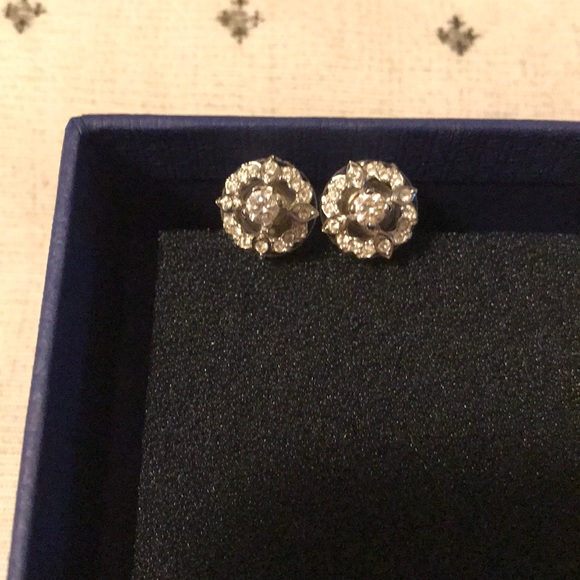 Swarovski Jewelry - Swarovski Stud earnings
